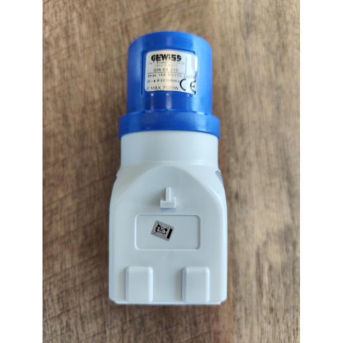 Adapter iz CEE na DIN